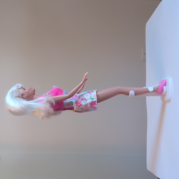 1996 Flower Fun Barbie - Picture 2 of 11